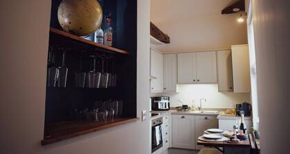 Apartment - Sleeps 4 - Near Nec & Airport