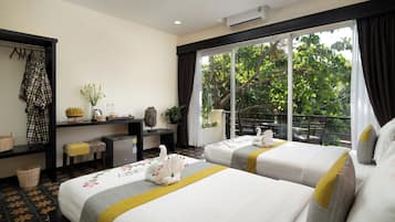 Cabana Double or Twin with Balcony - Free Bus Station Pick Up | Huoneen varustelu