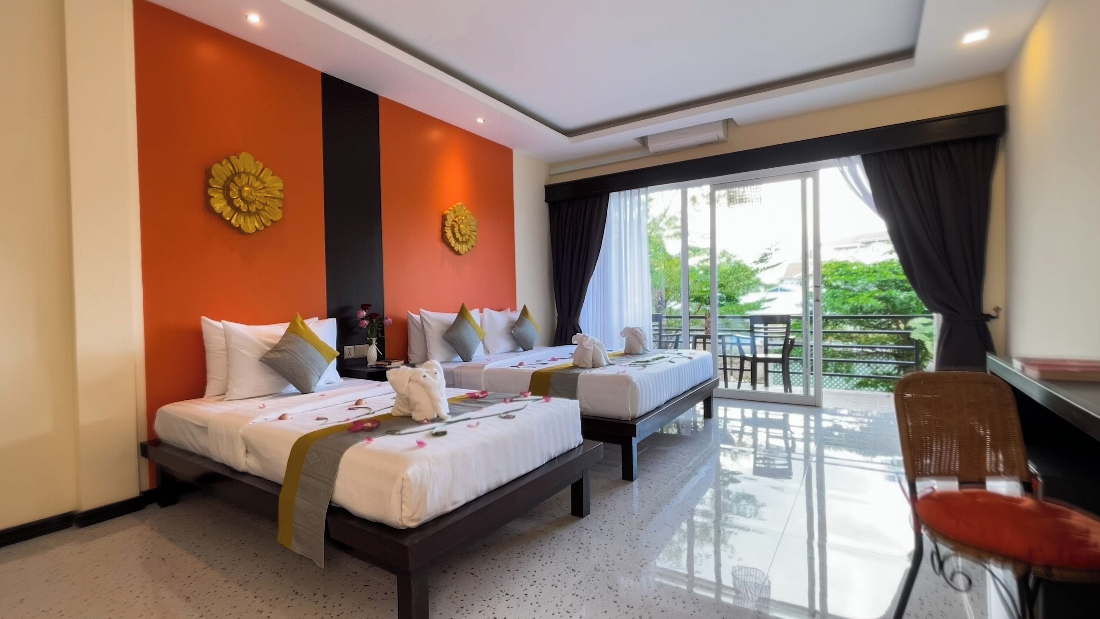 Caja de seguridad en la habitación y escritorio 