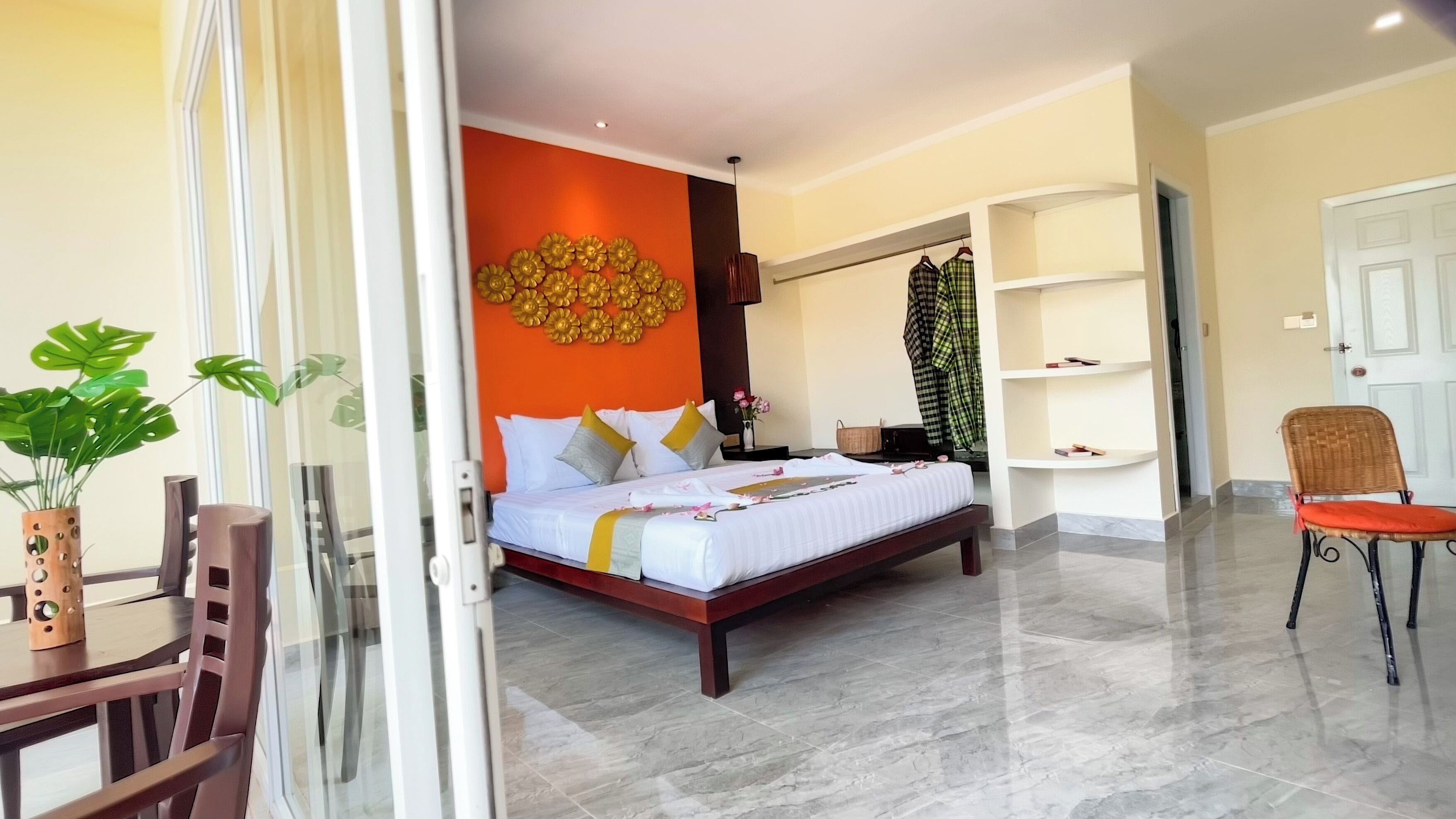 Caja de seguridad en la habitación y escritorio 