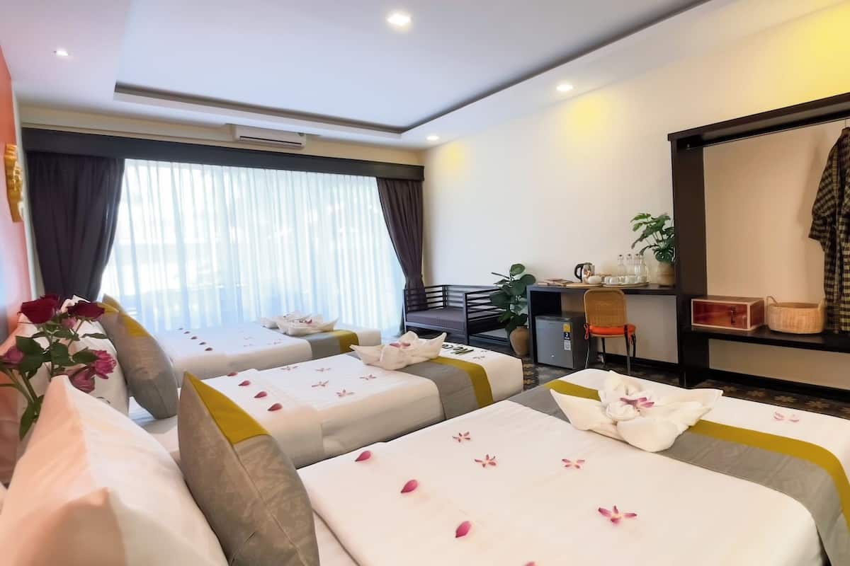 Family Suite With Balcony Pool View - Free Bus Station Pick Up | Room amenity