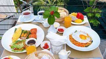 Daily local cuisine breakfast (USD 5 per person)