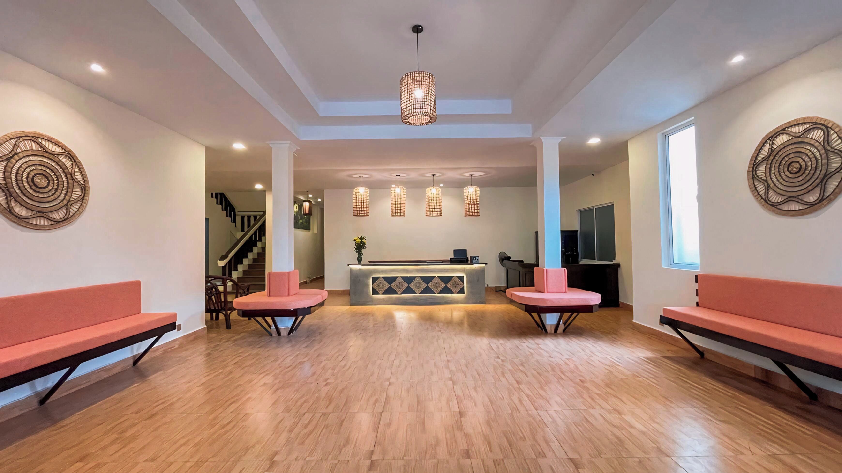 Coin salon dans le hall