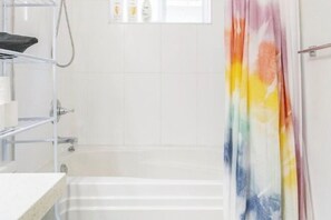 Room - Sweet Home-Separate Entry-Near YVR Airport & Skytrain & Costco (Greater Vancouver)