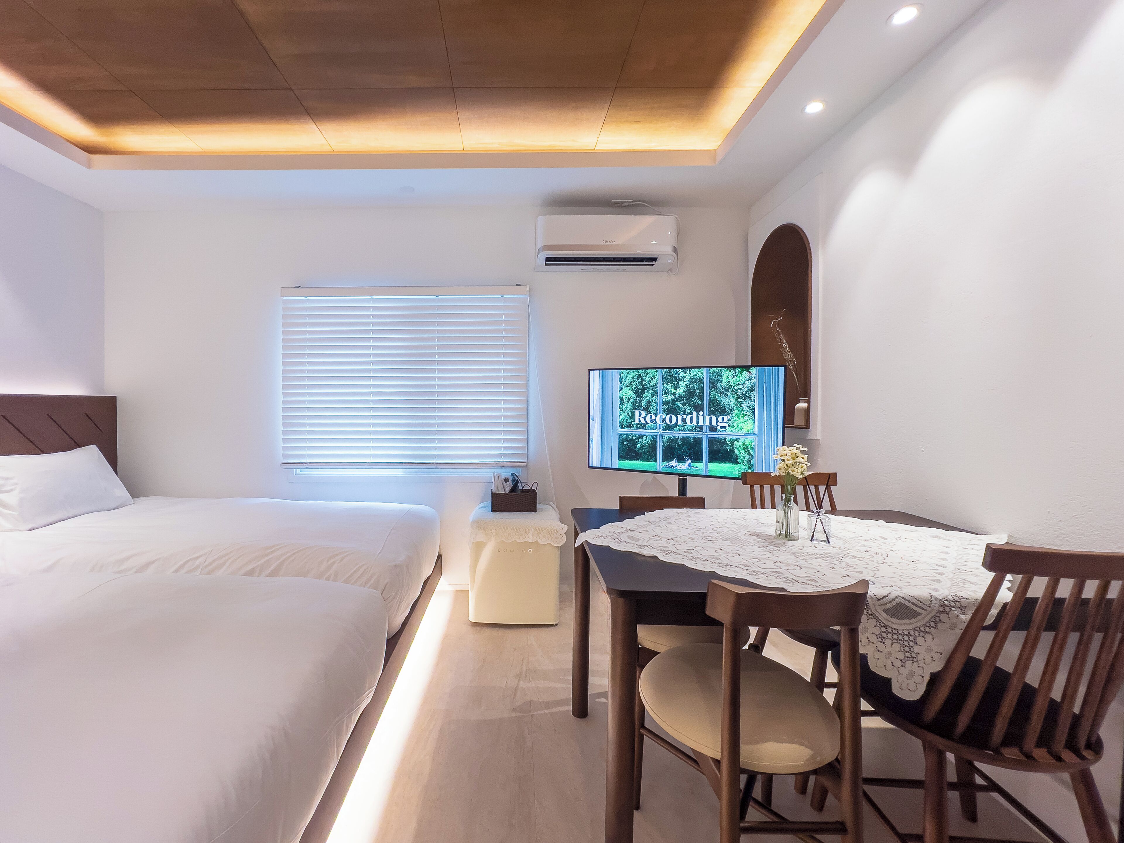 패밀리룸 | 고급 침구, 오리/거위털 이불, 메모리폼 침대, 무료 WiFi