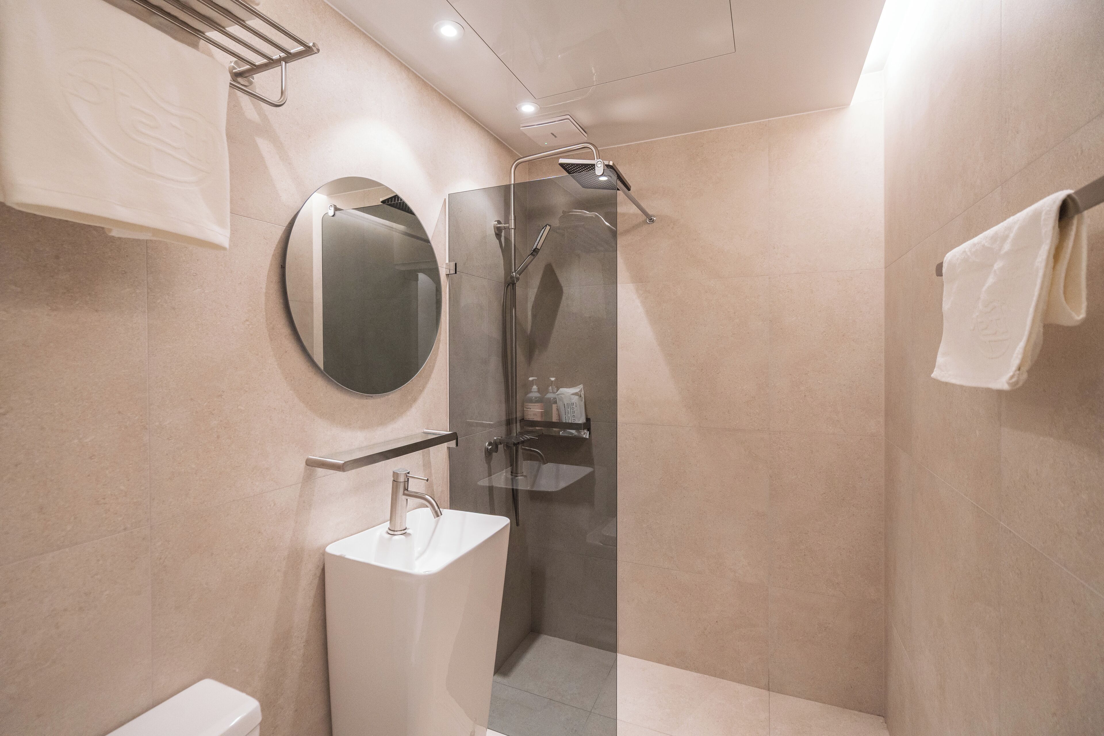 Family Room | Premium bedding, down comforters, memory foam beds, free WiFi