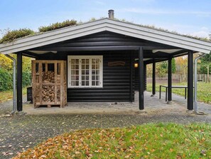 House | Exterior - 5 Star Holiday Home in Tranekaer (Tranekaer)