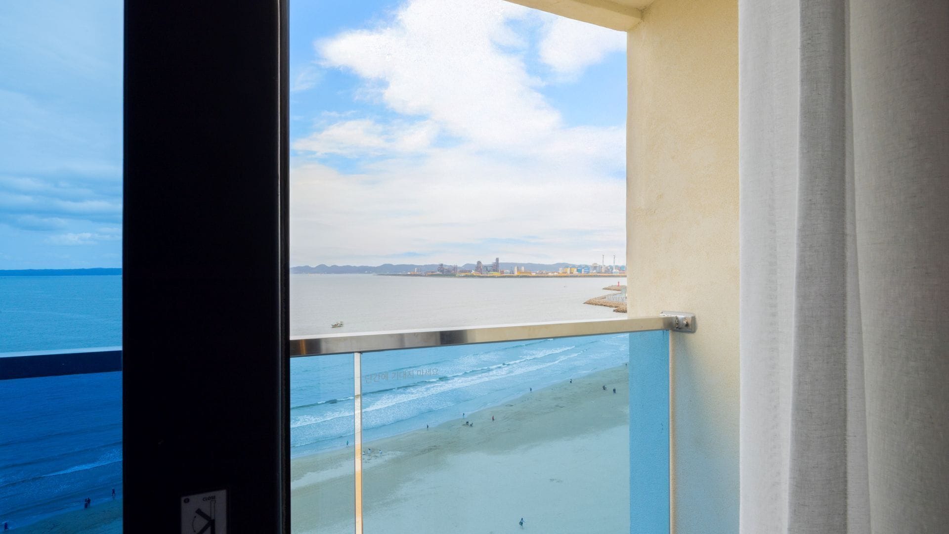 Blackout curtains, soundproofing, free WiFi, bed sheets