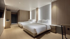 Verdunkelungsvorhänge, schallisolierte Zimmer, kostenloses WLAN