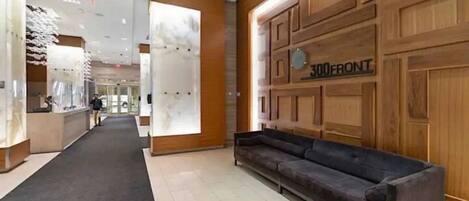 Apartamento clássico | Saguão