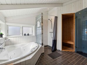 House | Spa treatment