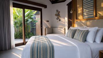 Luxe villa, 1 slaapkamer, uitzicht op zwembad | Italiaanse Frette-lakens, luxe beddengoed, een minibar