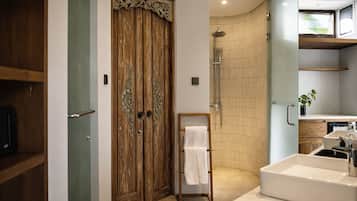Luxury Villa, 3 Bedroom, with Private Pool | Bathroom | Rainfall showerhead, free toiletries, bathrobes, bidet