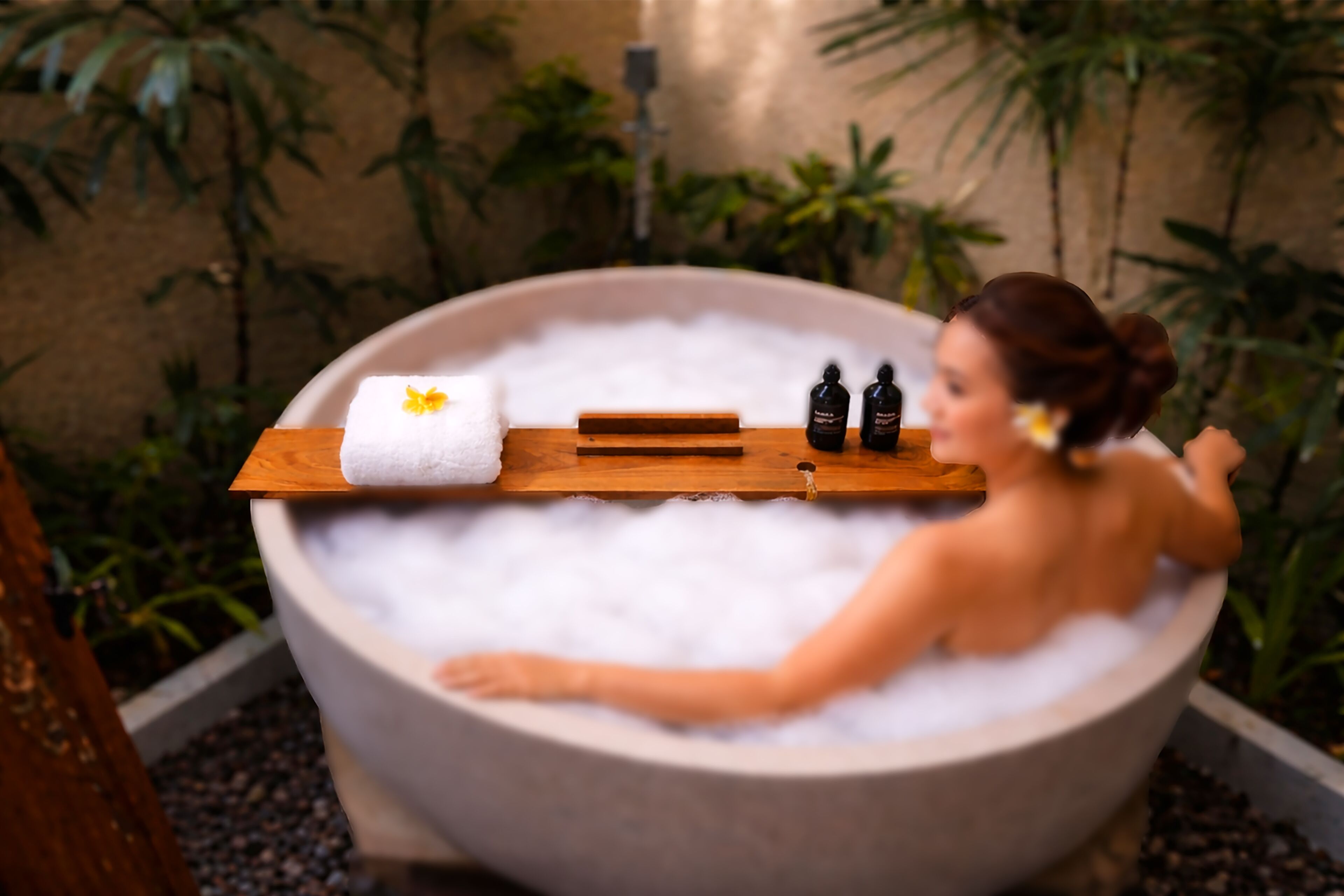 Vila superluxo, 1 quarto, vista para a piscina | Banheiro | Chuveiro com efeito de chuva, produtos de toalete grátis