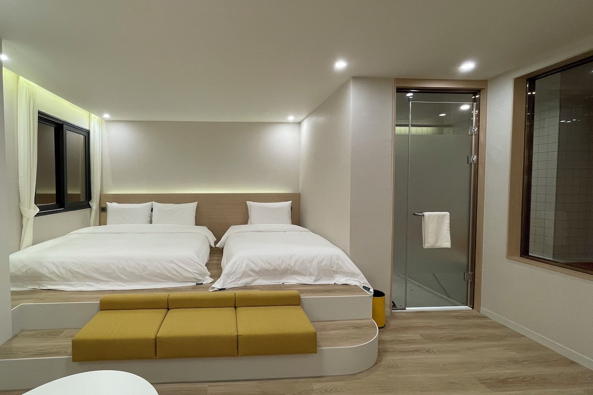Family Room | Premium bedding, memory foam beds, free minibar, laptop workspace