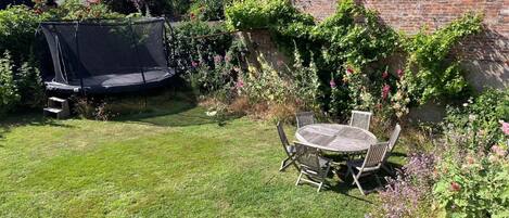 House | Outdoor dining