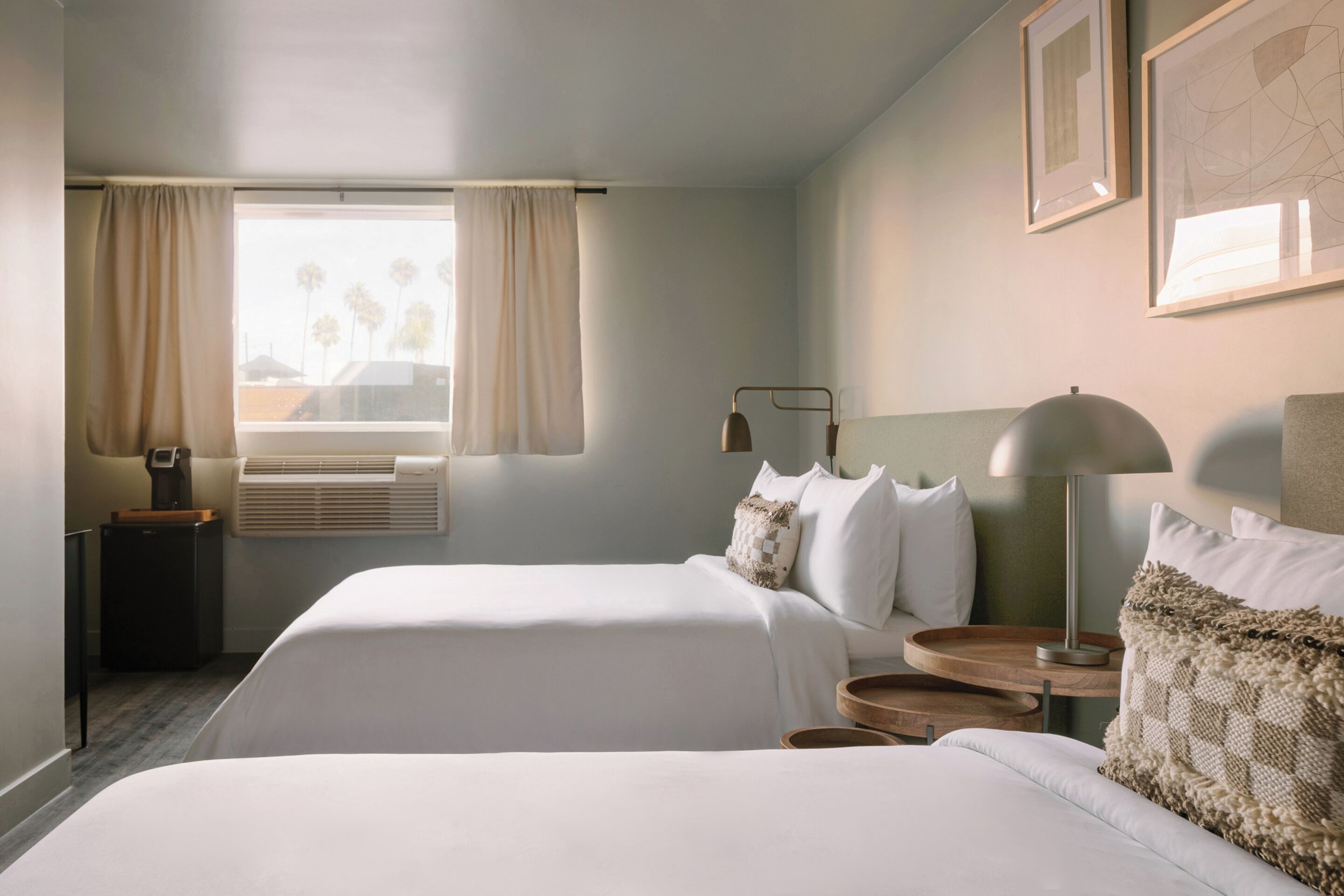 1 dormitorio, tabla de planchar con plancha, wifi y ropa de cama
