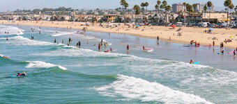 Charming 1-bedroom with Two Queen Beds at hotel in awesome Newport Beach