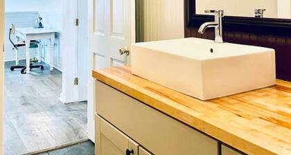 Charming 1-bedroom apartment in Downtown Camden