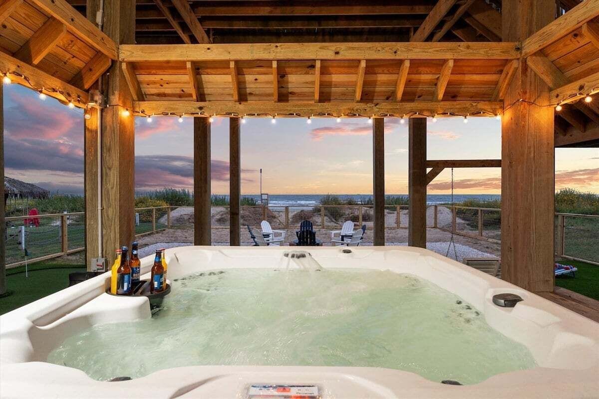 Outdoor spa tub