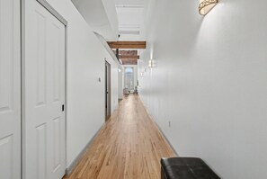 Interior - Historic Loft in Heart of Downtown Denver - Off 16th St - Across from Light Rail (Denver)