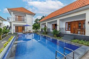 Outdoor pool - Memela Bungalow (Klungkung)