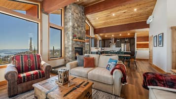 Een smart-tv, een open haard en een kantoor