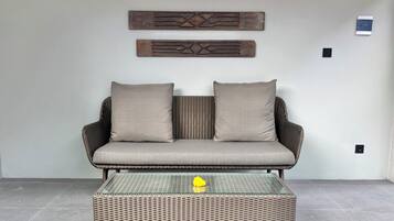 Luxury Villa, 2 Bedrooms, Pool View | Living area