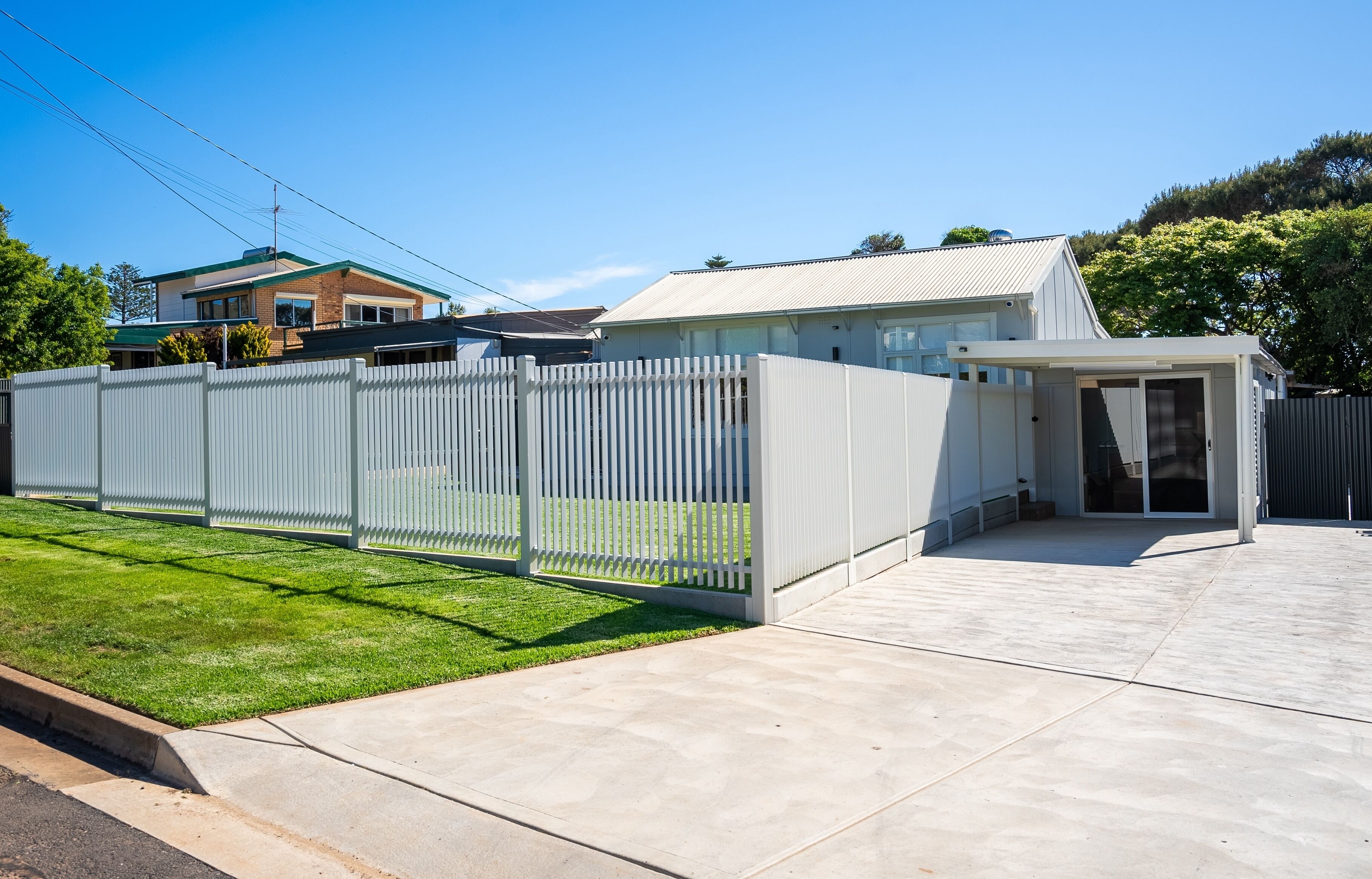 المنشأة من الخارج