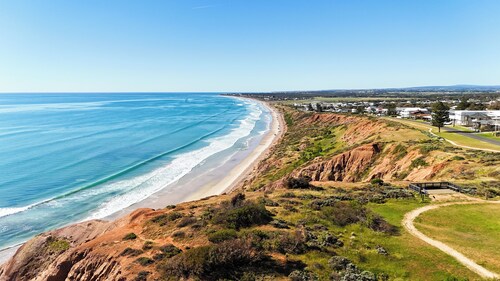 Coastal Escape | Sleeps 8 - 3BR 2BA Family Retreat