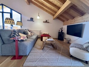 TV