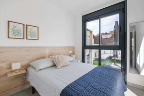 2 slaapkamers, een strijkplank/strijkijzer, wifi, beddengoed