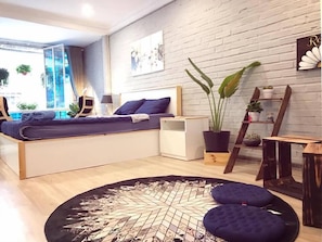 Desk, soundproofing, iron/ironing board, free WiFi