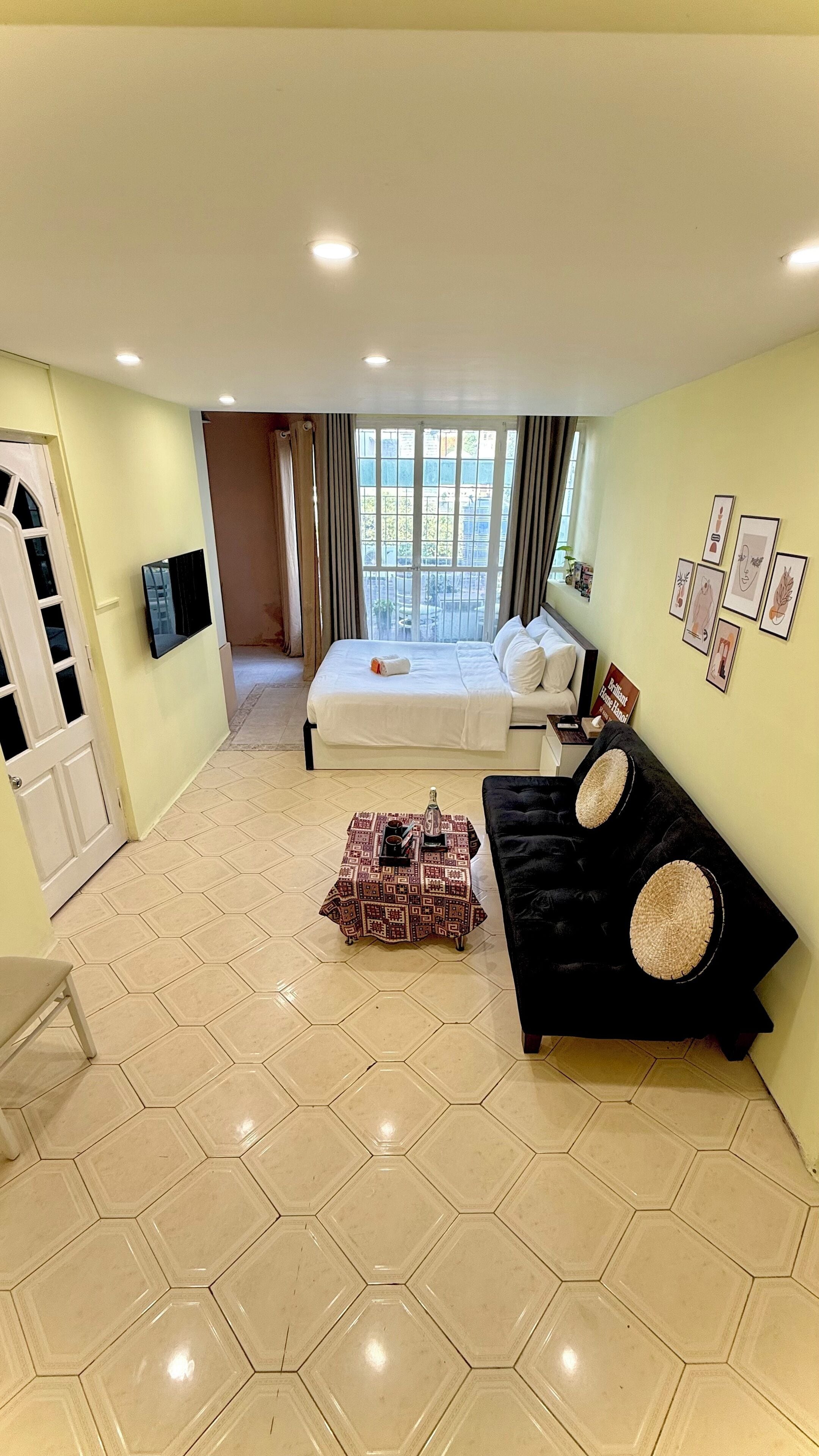 Deluxe-Doppelzimmer, Balkon, Stadtblick | Schreibtisch, kostenloses WLAN