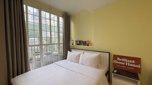 مكتب وتجهيزات عازلة للصوت ومكواة/لوح كي وواي فاي مجانًا