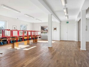 المنشأة من الداخل