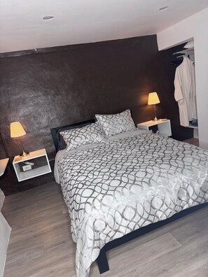 1 soverom, strykejern/-brett, wi-fi og sengetøy