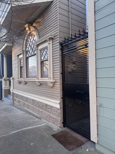 Private Studio in an Edwardian Town Home