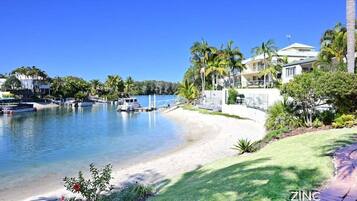 Beach nearby, beach towels
