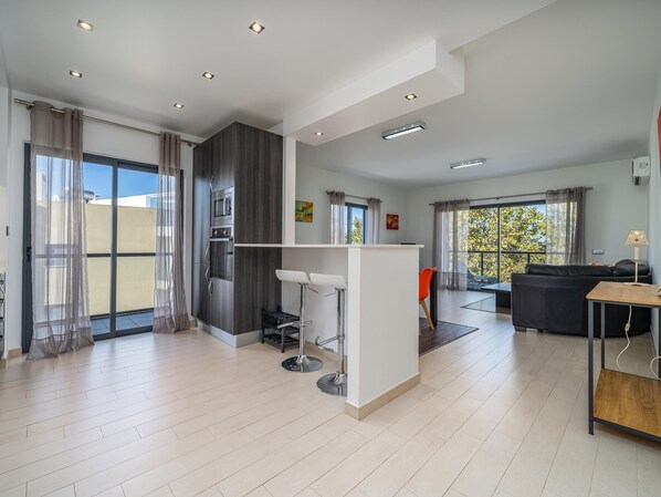 Interior - 2BR Albur Village with Pool & Balcony (Alvor)