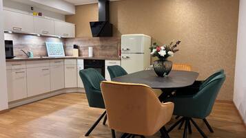 Apartment | Eigene Küche | Hochstuhl