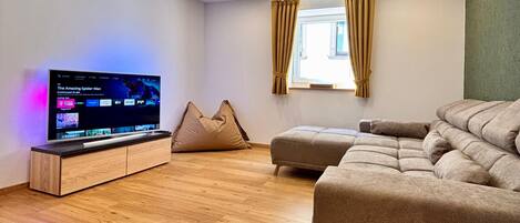 Apartment | Living room