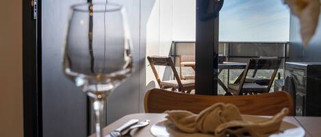 تناول الطعام