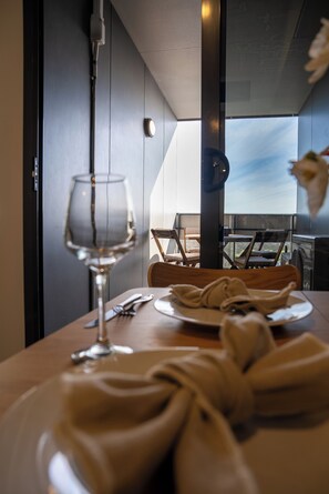 Dining - 2BR Central Market Stay, Pool & Gym (Adelaide)