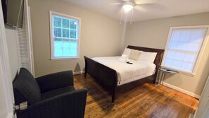 4 bedrooms, iron/ironing board, free WiFi, bed sheets