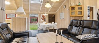 5 Star Holiday Home in Hals