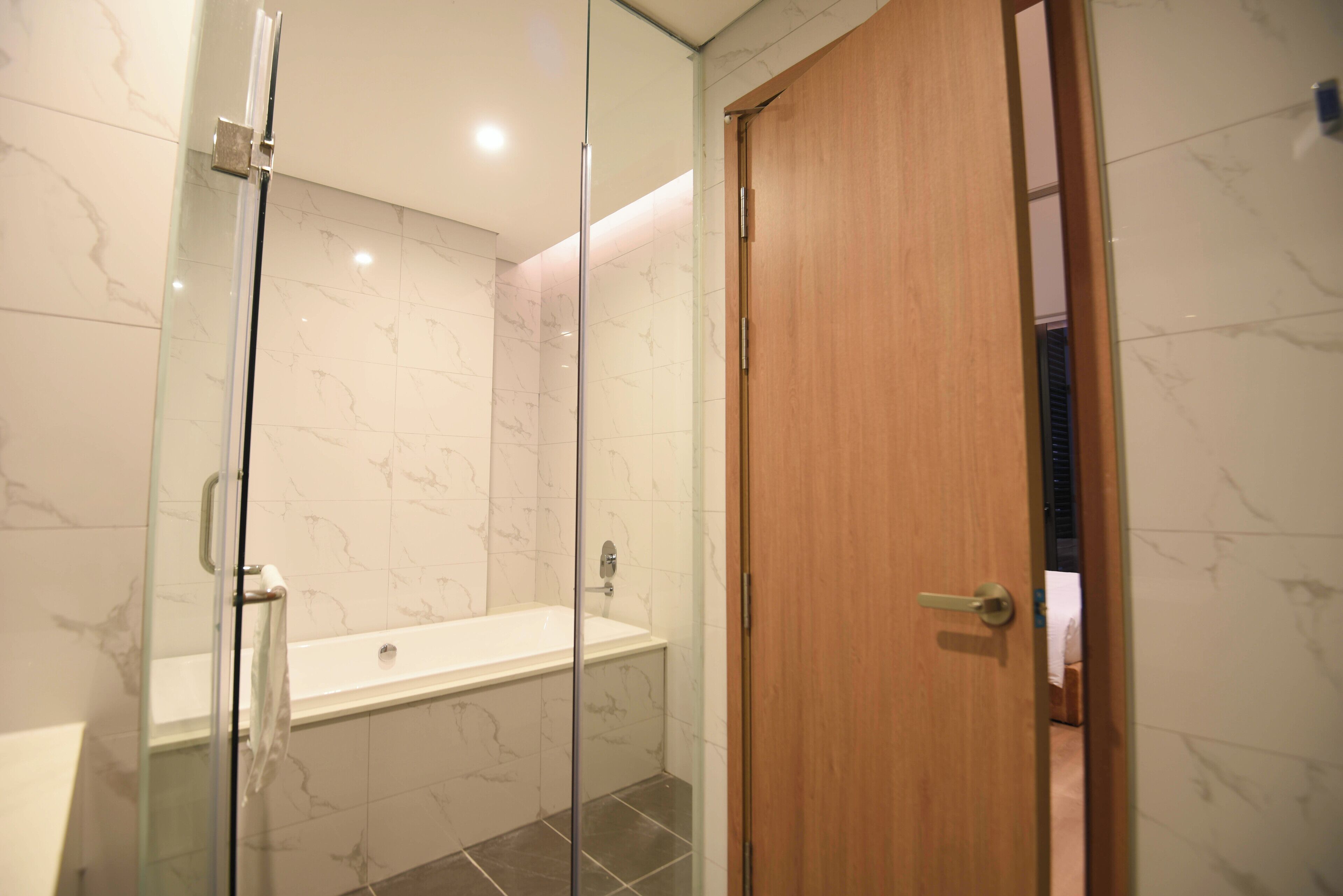 Shower, jetted bath, eco-friendly toiletries, hair dryer
