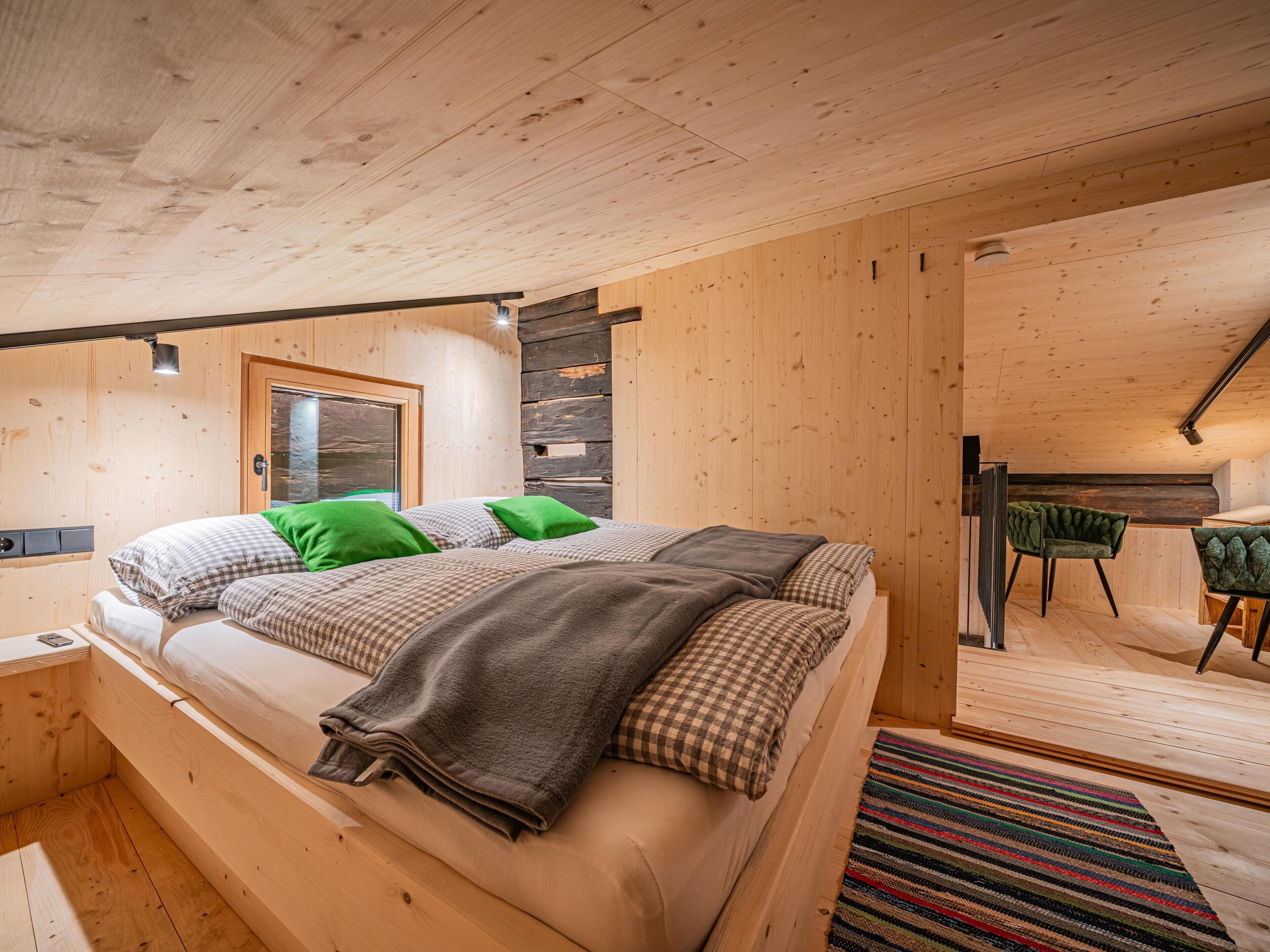 6 camere, accesso a Internet