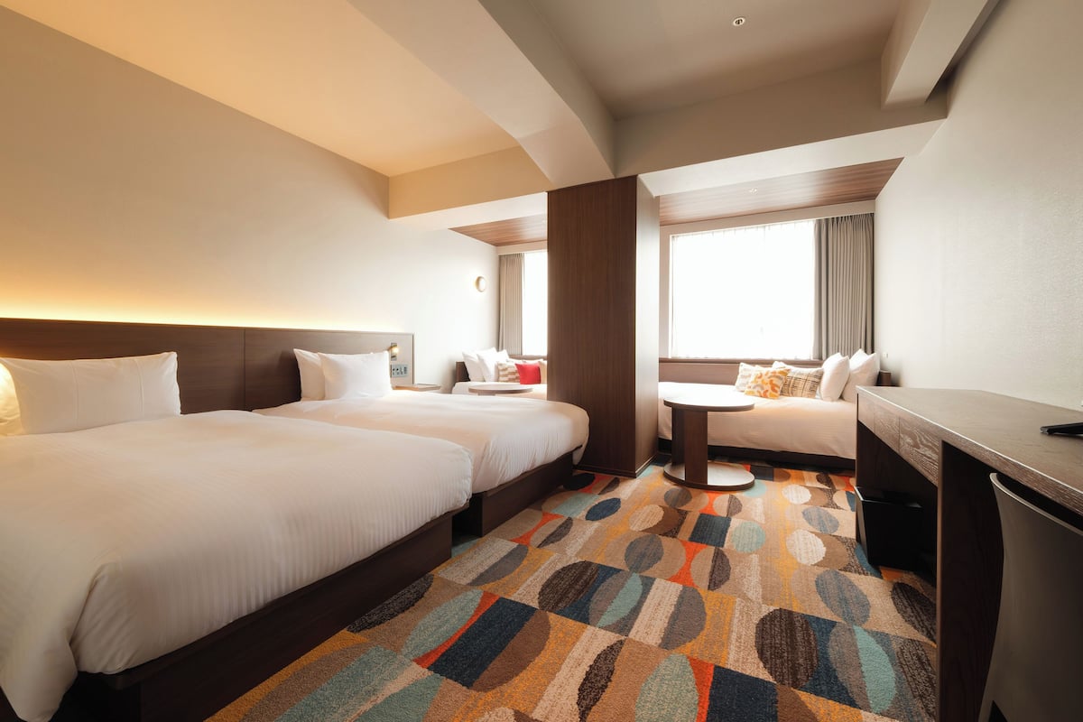 ห้องจูเนียร์, ปลอดบุหรี่ (Suite) | โต๊ะทำงาน, พื้นที่ทำงานแบบใช้แล็ปท็อป, Wi-Fi ฟรี