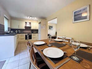 Dishwasher, high chair - A peaceful getaway on the outskirts of Whitby. (Whitby)